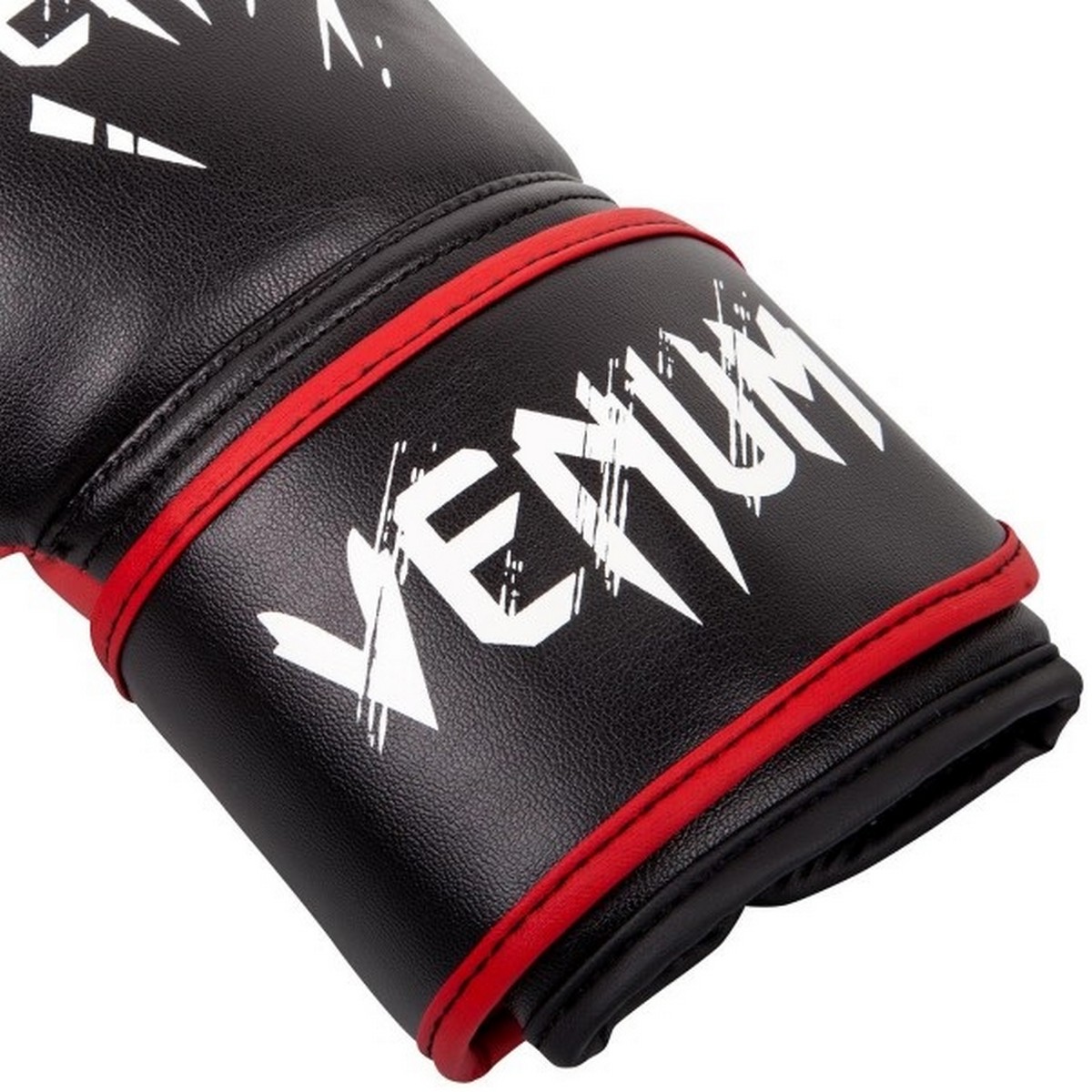 Перчатки детские Venum Contender 02822-100-4oz черный\красный 1200_1200