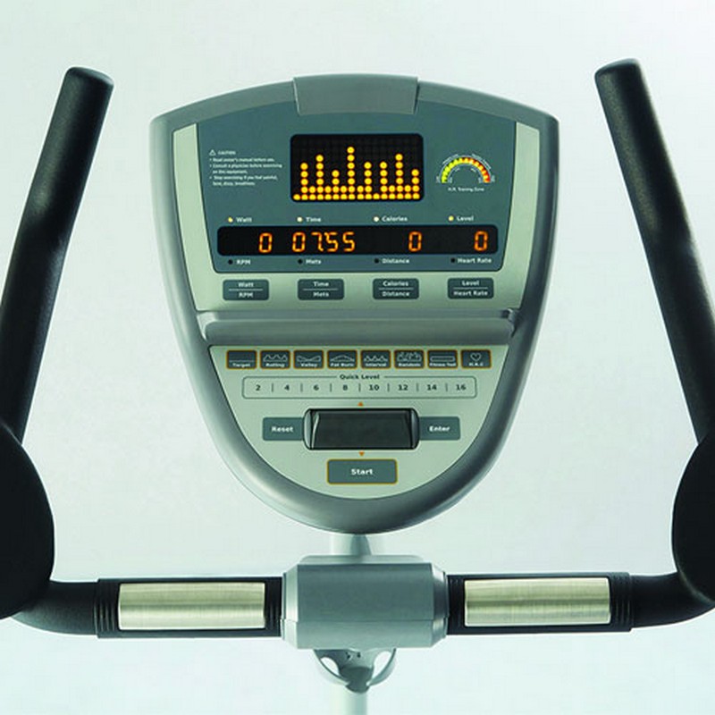 Вертикальный велотренажер Circle Fitness B6 800_800