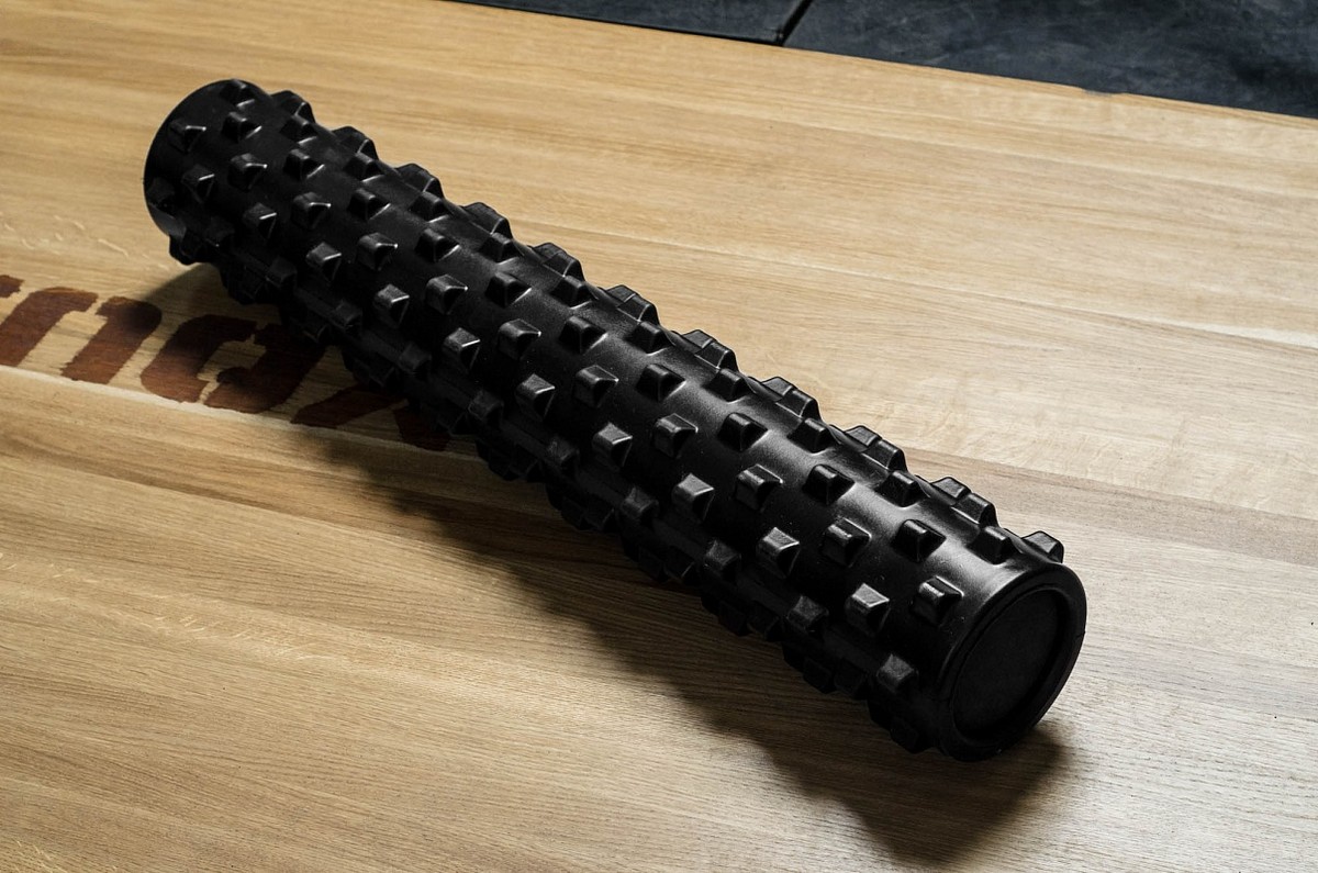 Роллер массажный YouSteel Grid foam roller, 780х150мм черный 1200_795